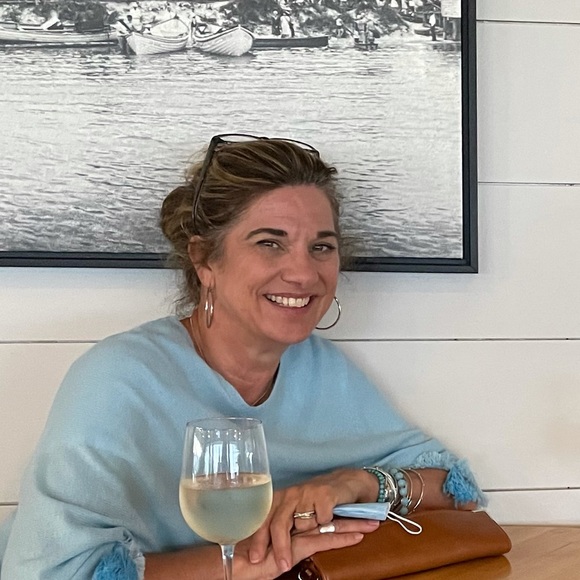 Meet your Posher, Louise - Picture 1 of 1